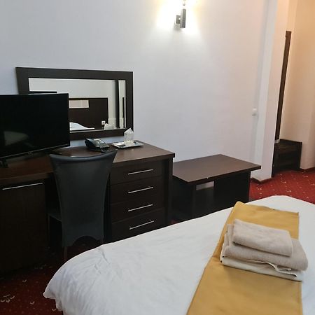 Hotel Magic Gt Trivale Piteşti Eksteriør bilde