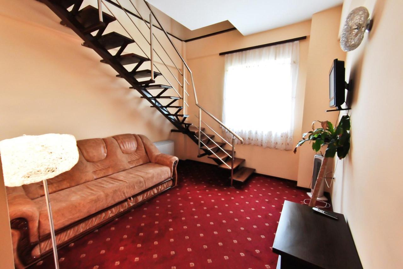 Hotel Magic Gt Trivale Piteşti Eksteriør bilde