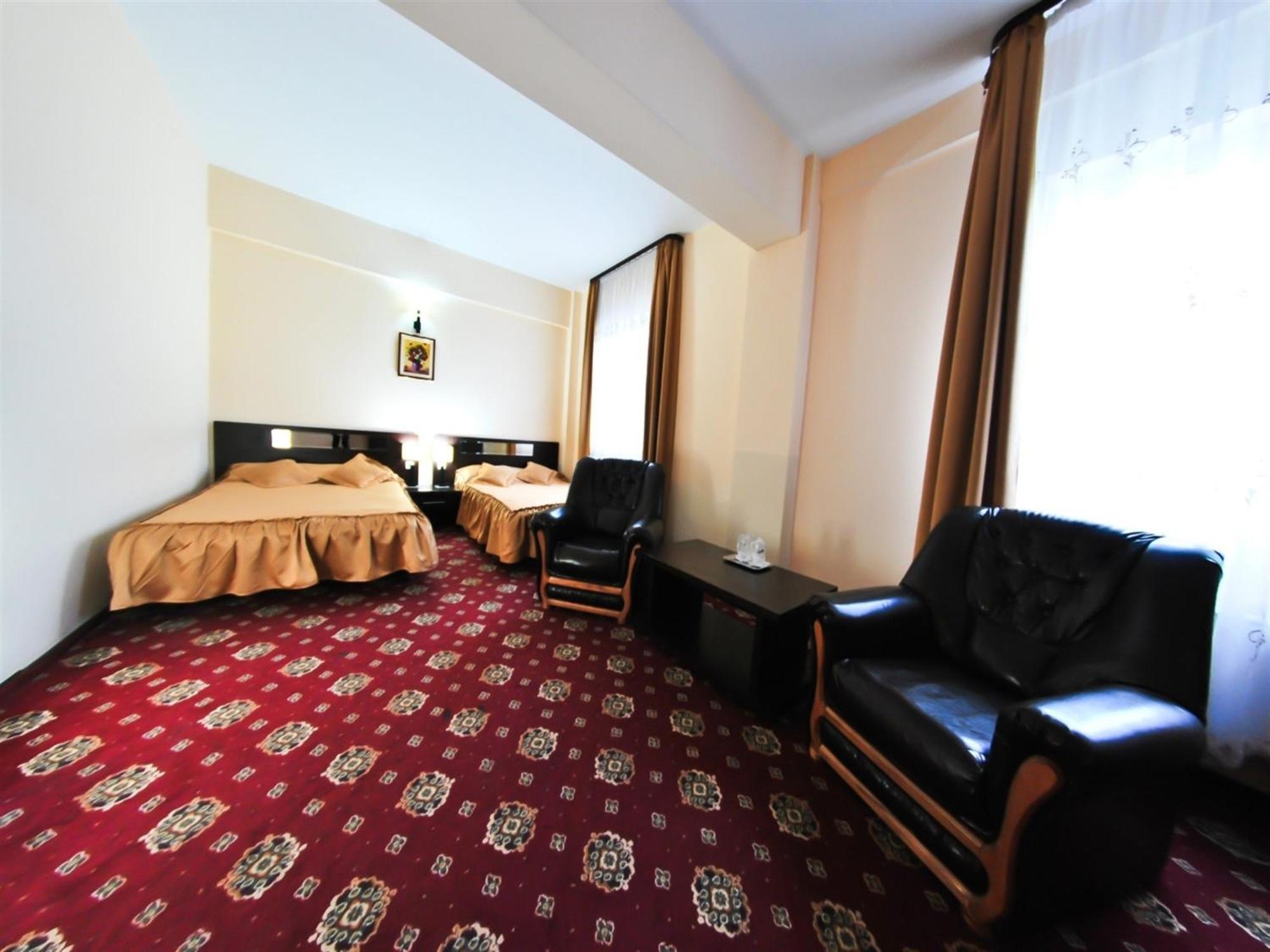 Hotel Magic Gt Trivale Piteşti Rom bilde