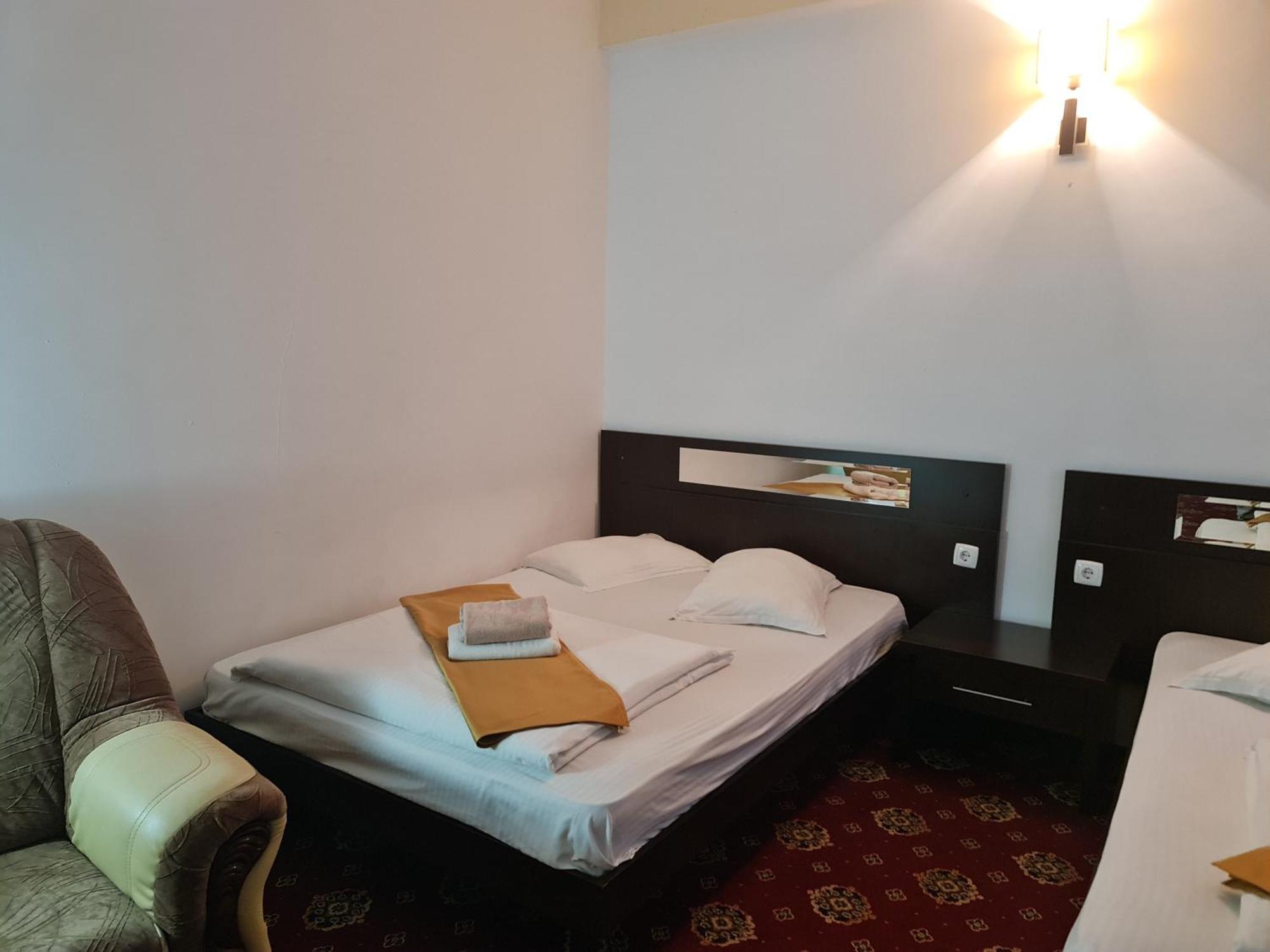 Hotel Magic Gt Trivale Piteşti Eksteriør bilde