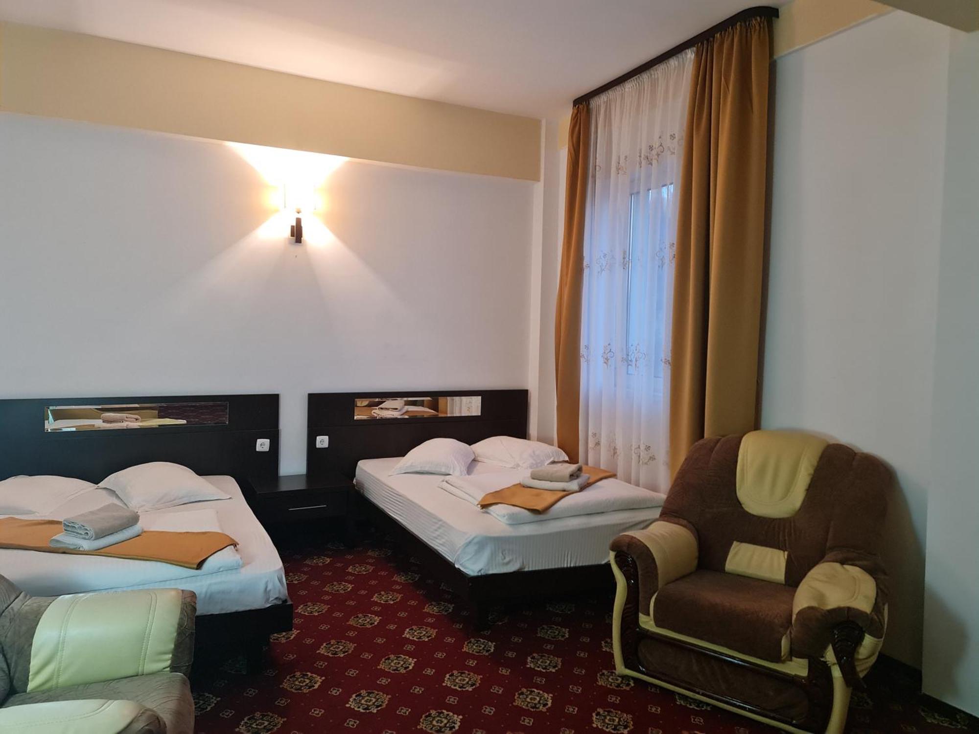 Hotel Magic Gt Trivale Piteşti Eksteriør bilde