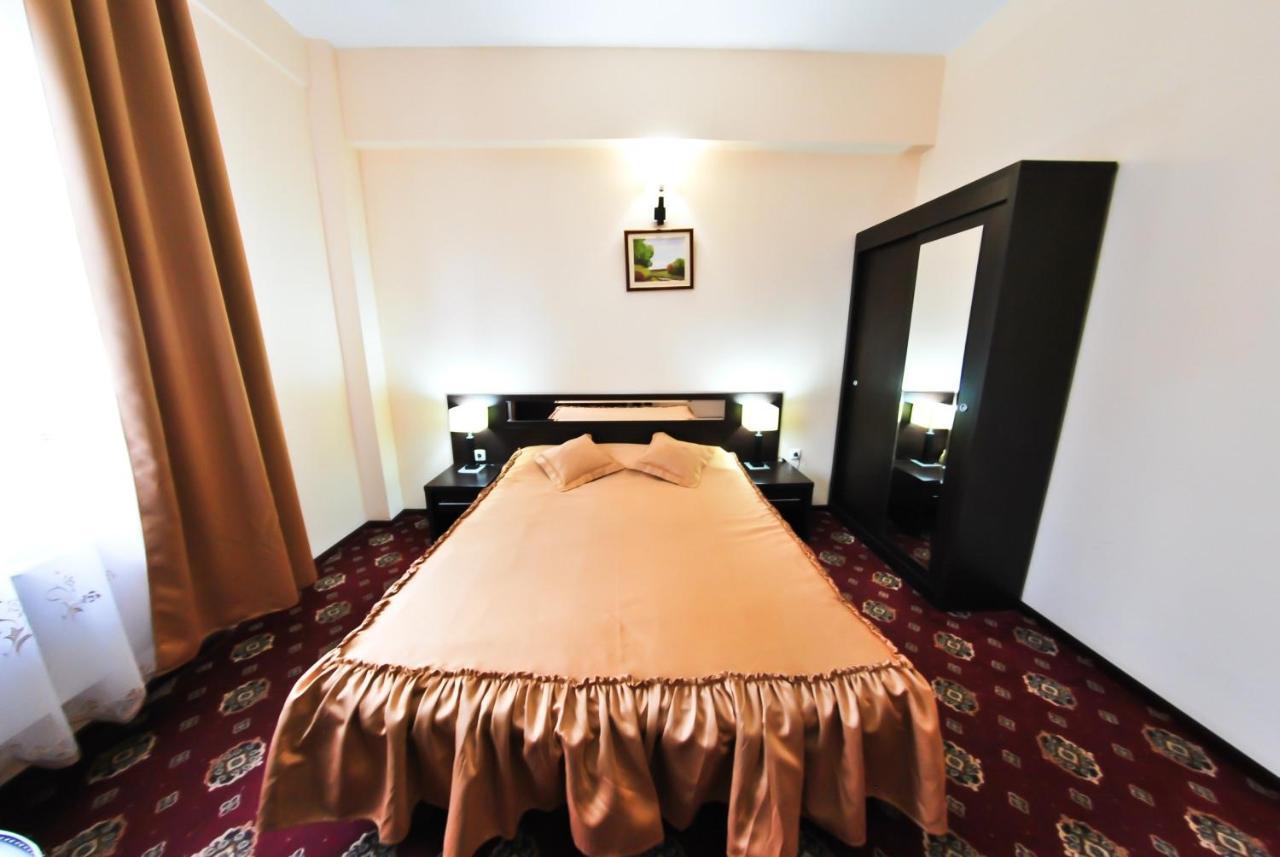 Hotel Magic Gt Trivale Piteşti Eksteriør bilde